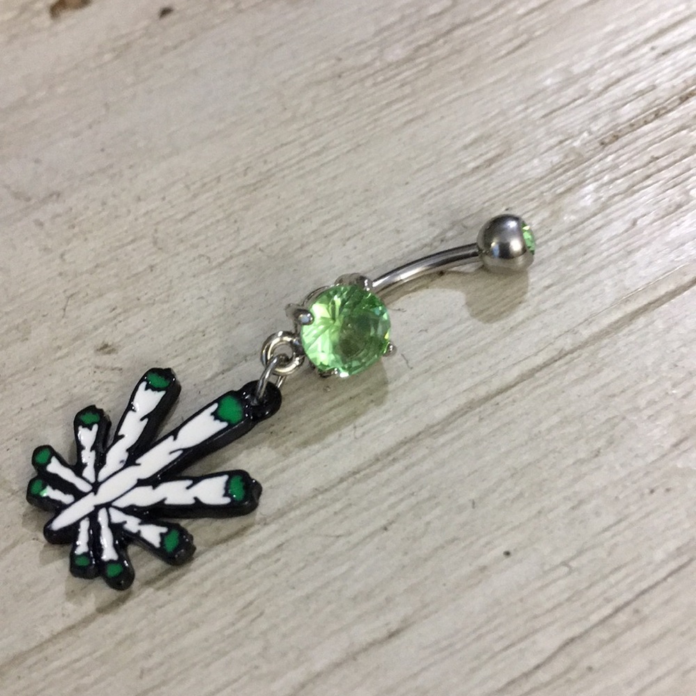 Pot leaf belly ring